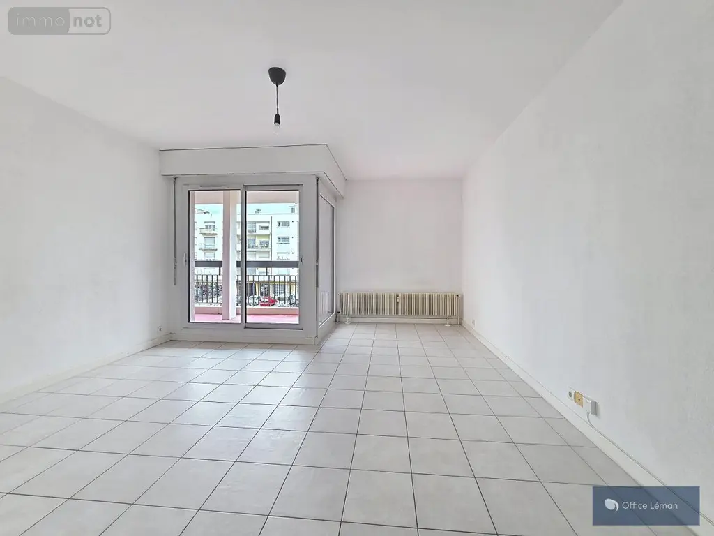 Appartement a vendre Ferney-Voltaire 01210 Ain 01 80 m2 3 pièces 405000 euros 01047-890 002