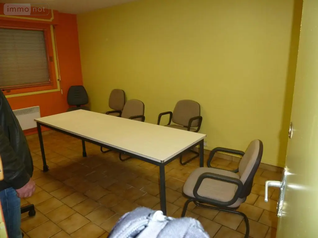 Location fonds et murs commerciaux Féchain 59247 Nord 59 1900 m2 25 pièces 4000 euros 59083-L1683 015