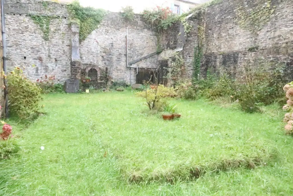 Maison a vendre Landerneau 29800 Finistère 29 380 m2 10 pièces 372300 euros 29038-1634 011