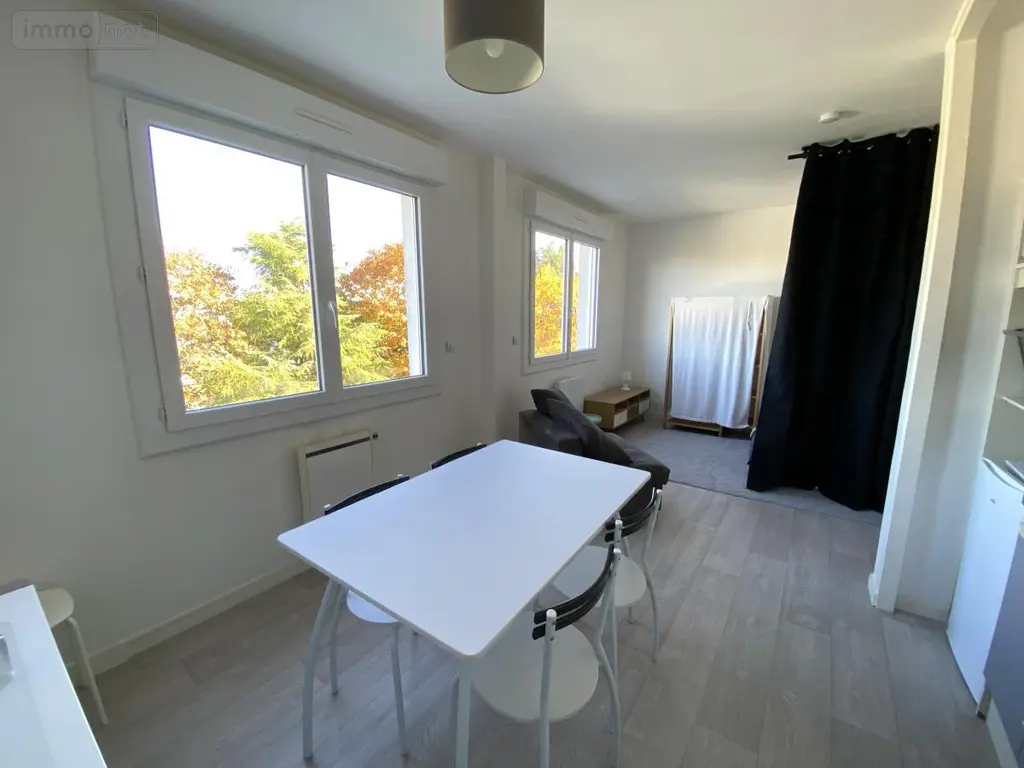Location appartement Angers 49100 Maine-et-Loire 49 27 m2 1 pièce 530 euros 49031-L159 001