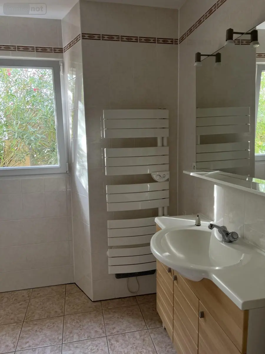 Location maison Val d'Erdre-Auxence 49370 Maine-et-Loire 49 178 m2 900 euros 49019-L254 006