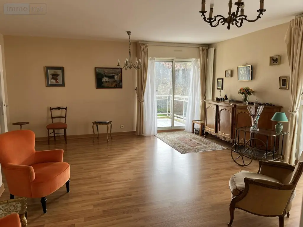 Appartement a vendre Luçon 85400 Vendée 85 92 m2 4 pièces 239000 euros 85088-2281 002