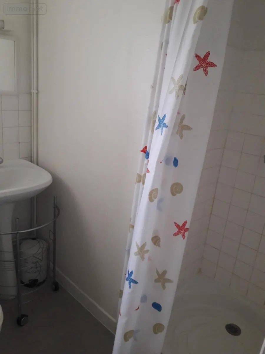 Location appartement Bourg-en-Bresse 01000 Ain 01 19 m2 1 pièce 425 euros 01083-L179 008
