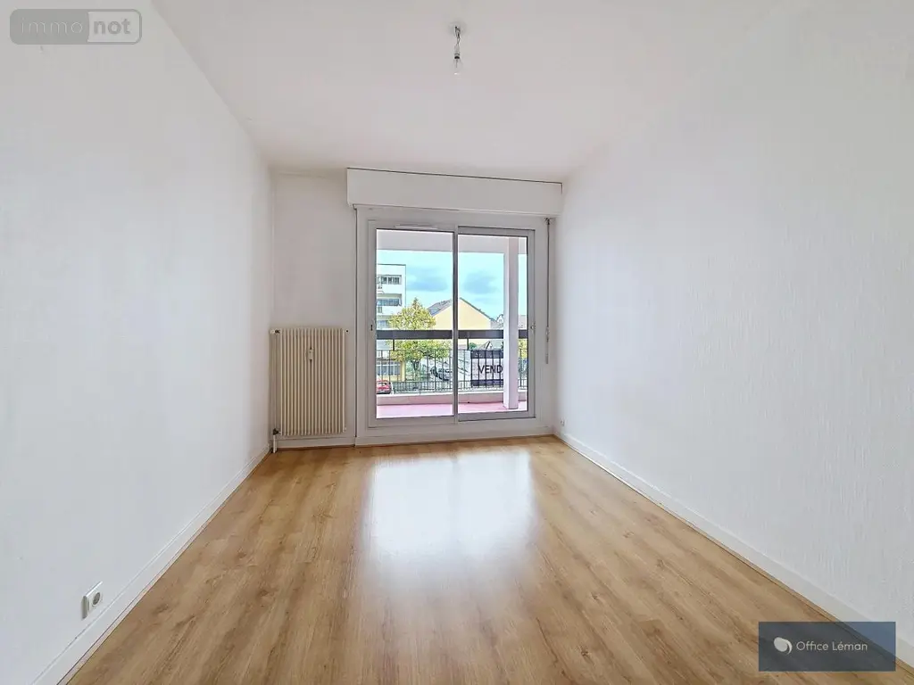 Appartement a vendre Ferney-Voltaire 01210 Ain 01 80 m2 3 pièces 405000 euros 01047-890 008