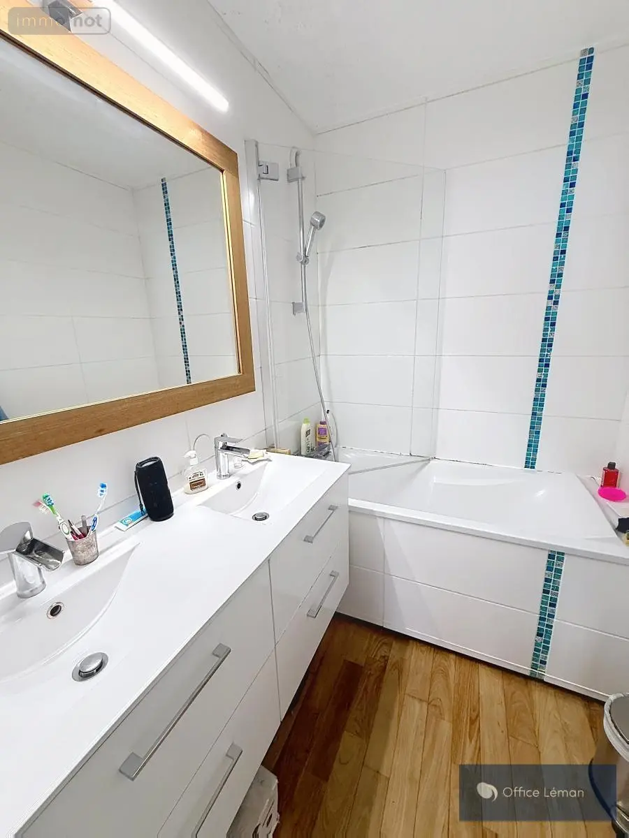 Appartement a vendre Ferney-Voltaire 01210 Ain 01 126 m2 6 pièces 470000 euros 01047-829 006