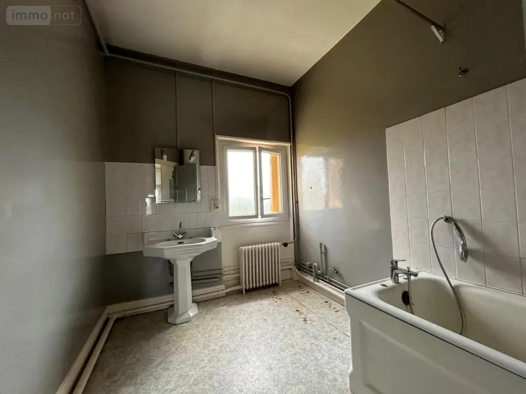 Location appartement Saint-Denis-lès-Bourg 01000 Ain 01 79 m2 3 pièces 600 euros 01065-L427 006