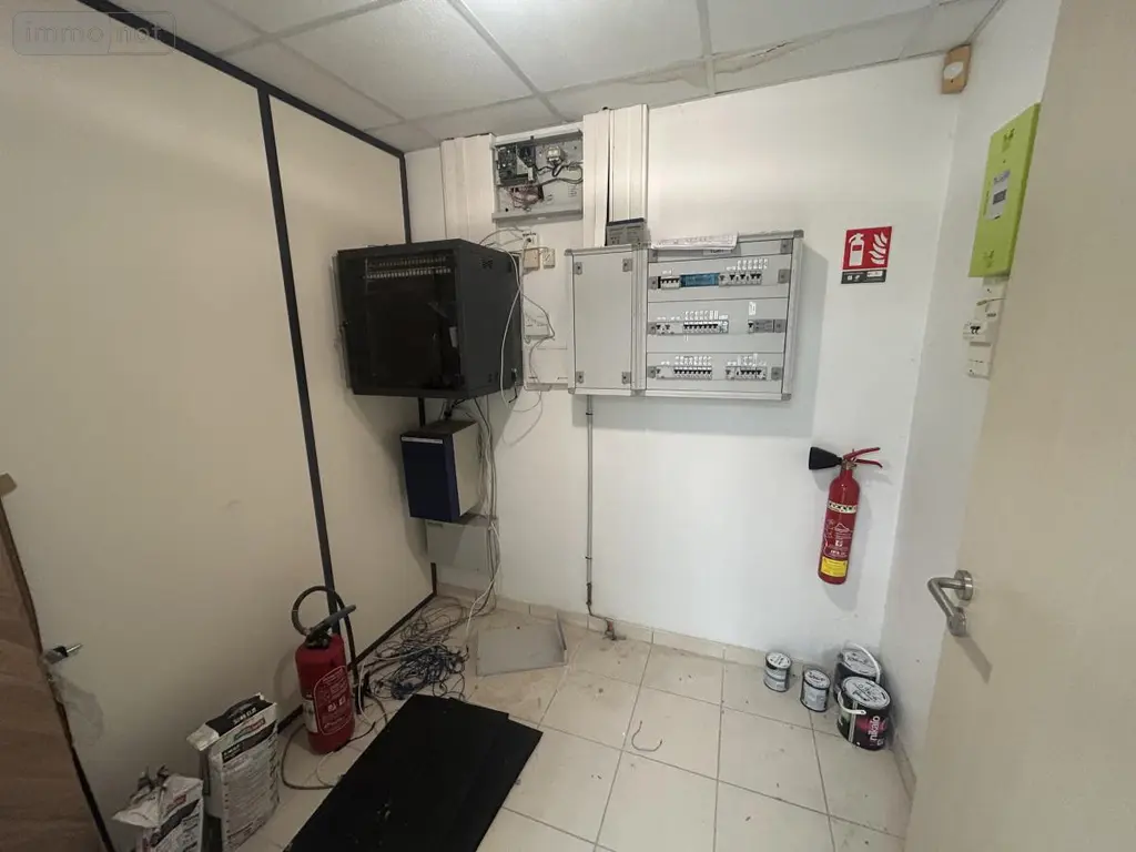 Location fonds et murs commerciaux Cambrai 59400 Nord 59 18 m2 1 pièce 562 euros 59083-L1800 009