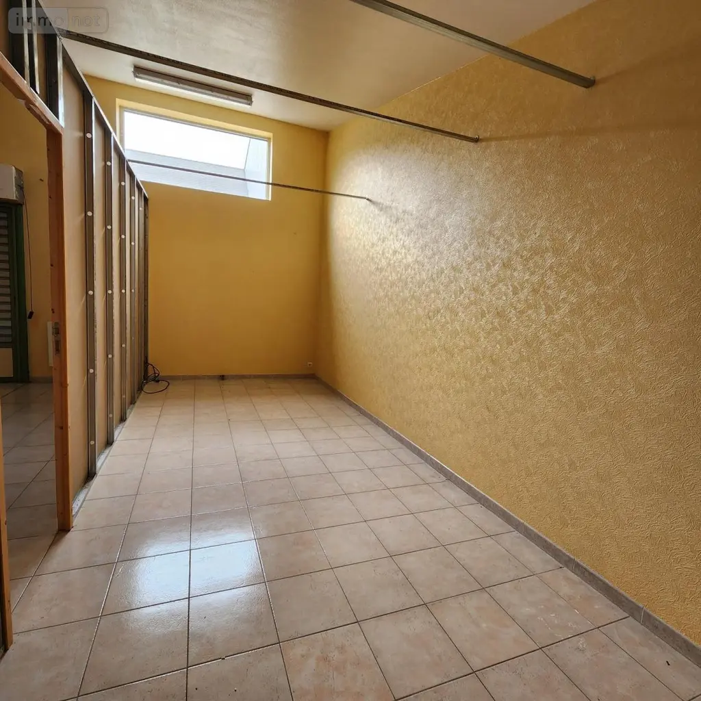 Fonds et murs commerciaux a vendre La Ferté-Bernard 72400 Sarthe 72 232 m2 7 pièces 115500 euros 72085-2221 005