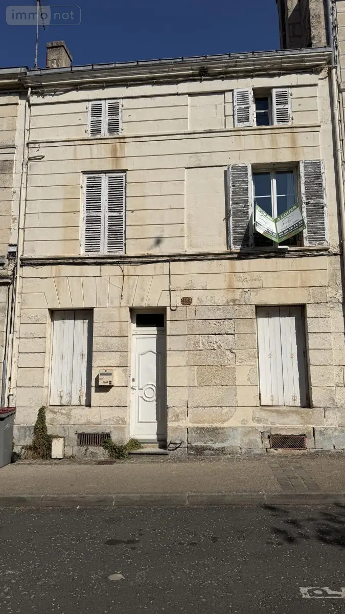 Maison a vendre Niort 79000 Deux-Sèvres 79 143 m2 249600 euros 79066-126 002