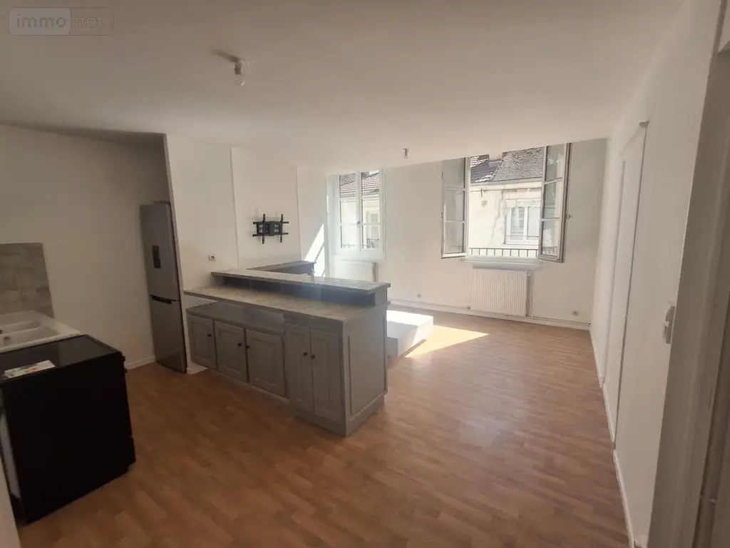 Location appartement Chalon-sur-Saône 71100 Saône-et-Loire 71 67 m2 3 pièces 625 euros 28 Grande Rue 002