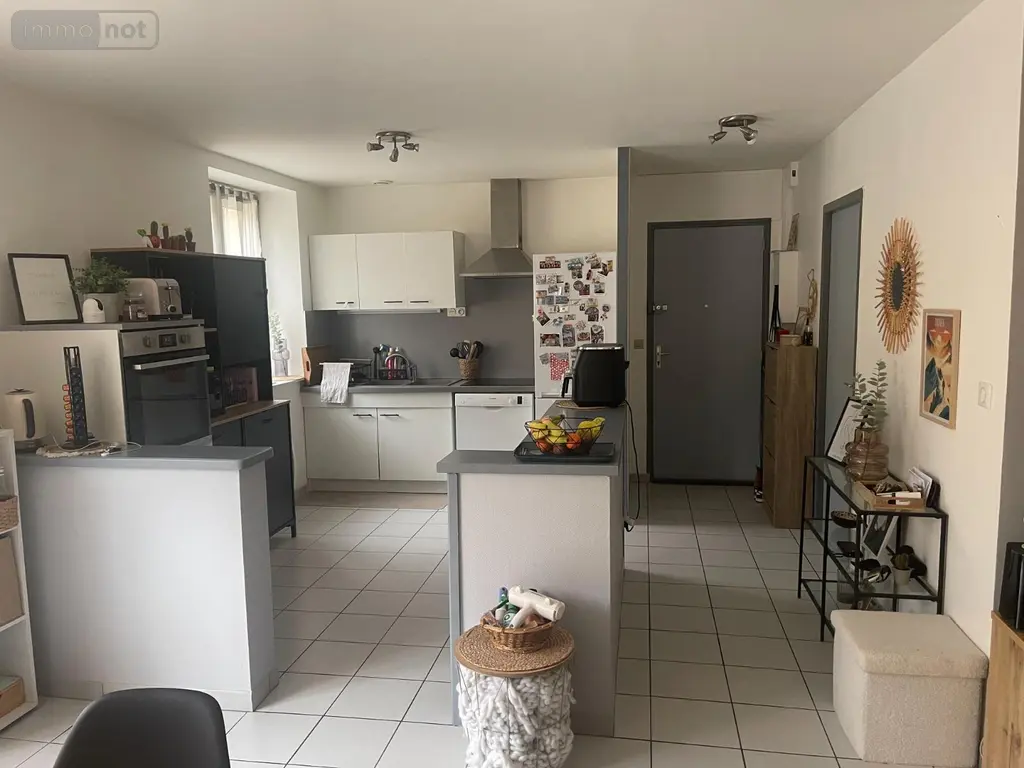 Location appartement Buellas 01310 Ain 01 84 m2 4 pièces 715 euros T4 CORGENON 003