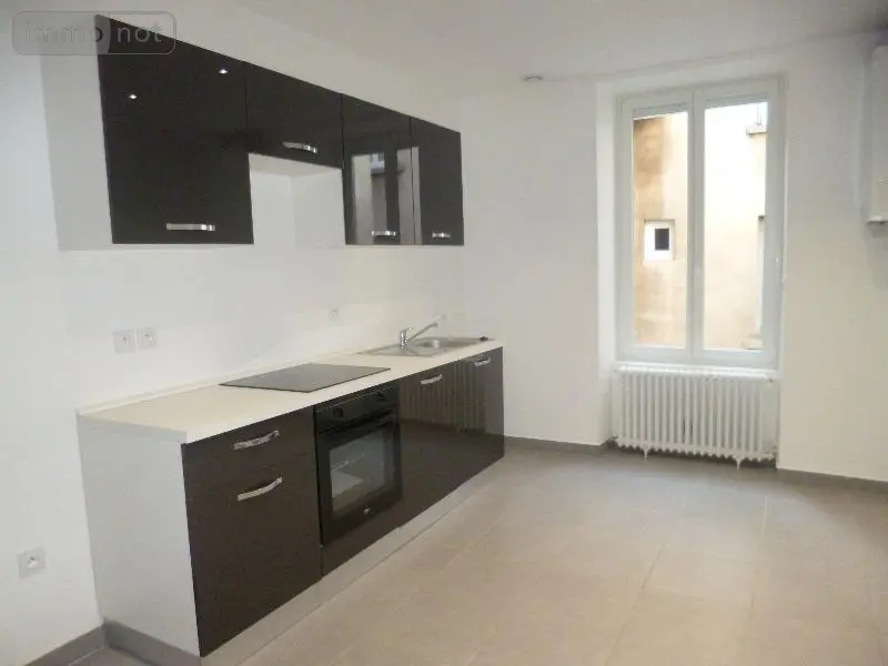 Location appartement Bourg-en-Bresse 01000 Ain 01 73 m2 3 pièces 730 euros T3 MAGINOT 002