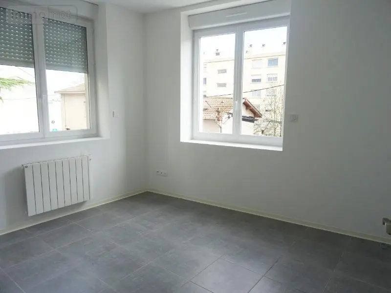 Location appartement Bourg-en-Bresse 01000 Ain 01 48 m2 2 pièces 630 euros T2 av MACON 005