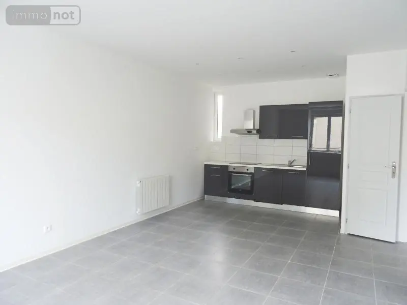 Location appartement Bourg-en-Bresse 01000 Ain 01 48 m2 2 pièces 630 euros T2 av MACON 002