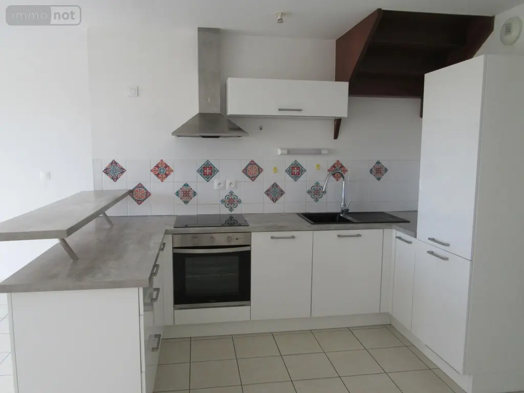 Location appartement Saint-Gilles 35590 Ille-et-Vilaine 35 92 m2 4 pièces 940 euros 24 003