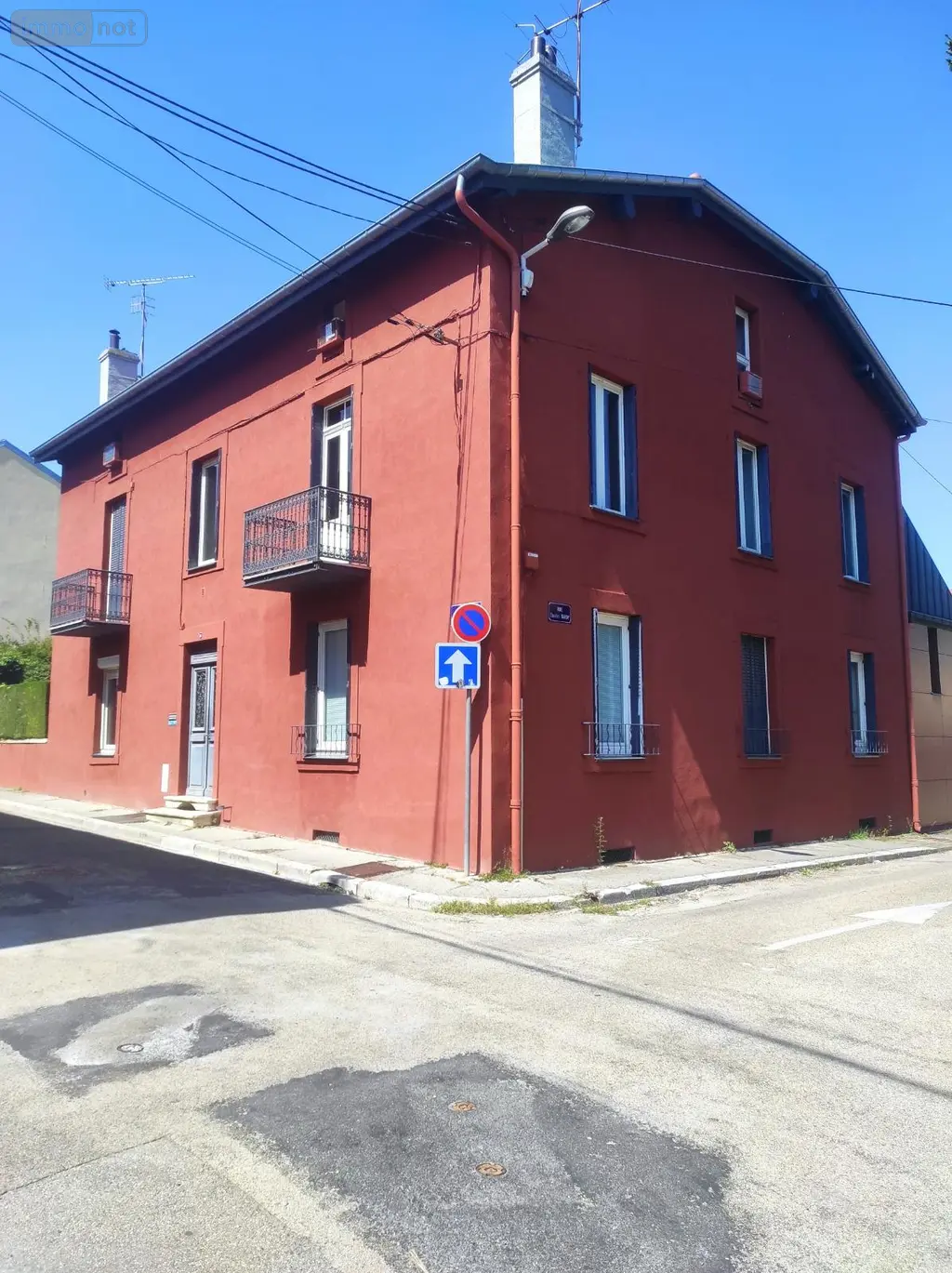 Location fonds et murs commerciaux Bourg-en-Bresse 01000 Ain 01 62 m2 3 pièces 655 euros BUREAU A LOUER 1er étage 003