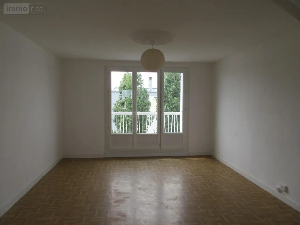 Location appartement Rennes 35000 Ille-et-Vilaine 35 84 m2 4 pièces 1080 euros 01 002