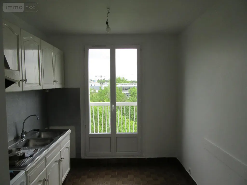 Location appartement Rennes 35000 Ille-et-Vilaine 35 84 m2 4 pièces 1080 euros 01 005