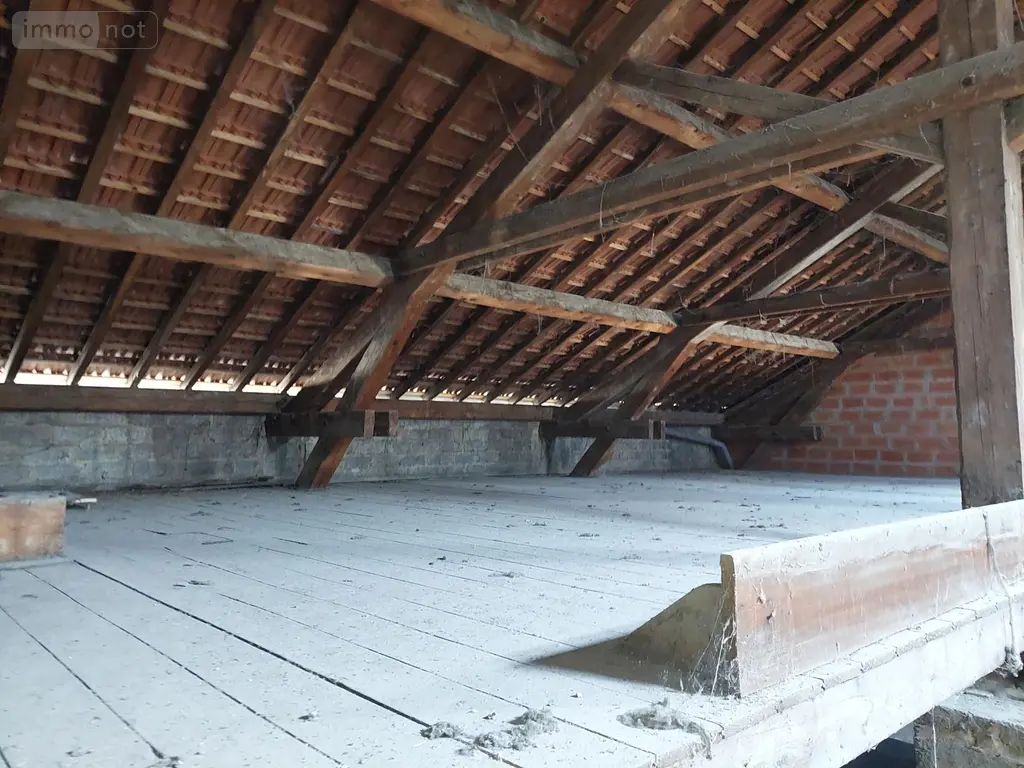 Location divers Bourg-en-Bresse 01000 Ain 01 100 m2 1050 euros ENTREPOT 8 Rue Pavé d'amour 003