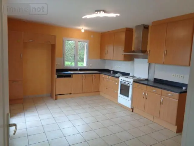 Location maison Saint-Germain-du-Plain 71370 Saône-et-Loire 71 183 m2 6 pièces 1600 euros STG-L1 008