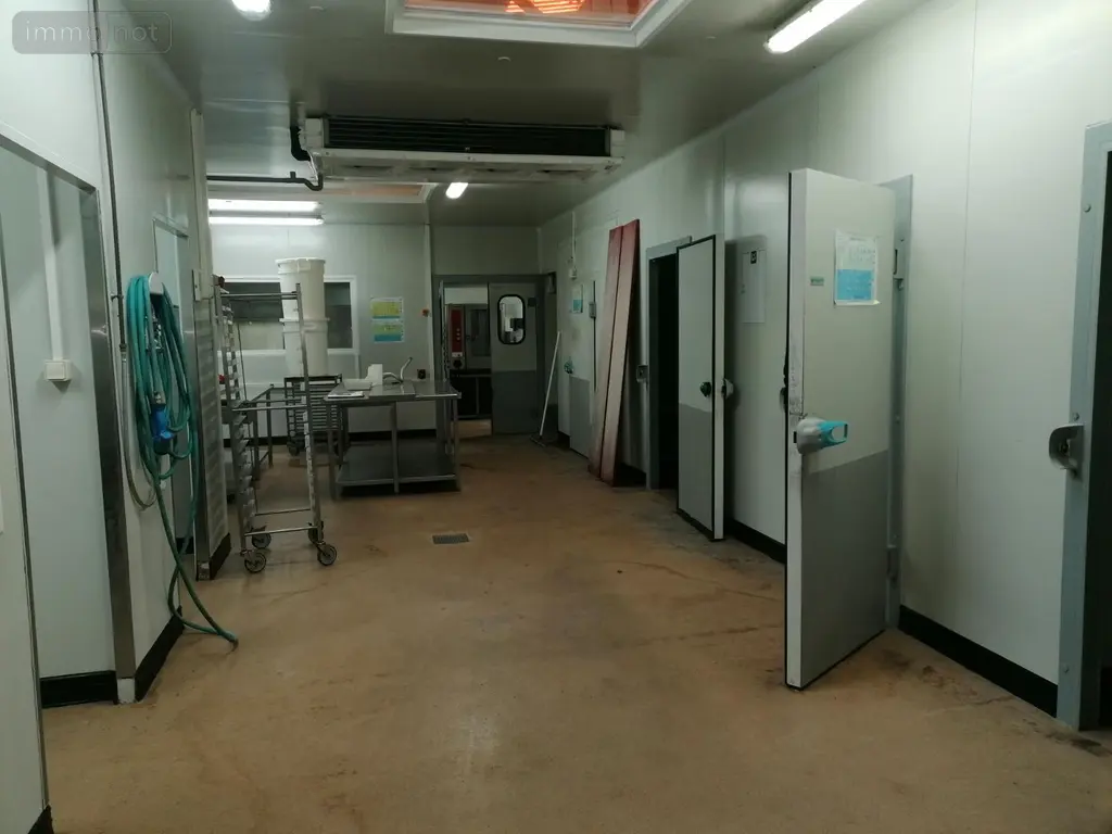 Location fonds et murs commerciaux Honfleur 14600 Calvados 14 300 m2 2550 euros location_fonds_ou_murs_commerciaux_com_14333_14600 002