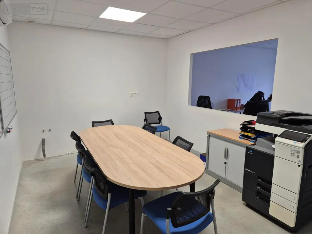 Fonds et murs commerciaux a vendre Amboise 37400 Indre-et-Loire 37 583000 euros CB 007