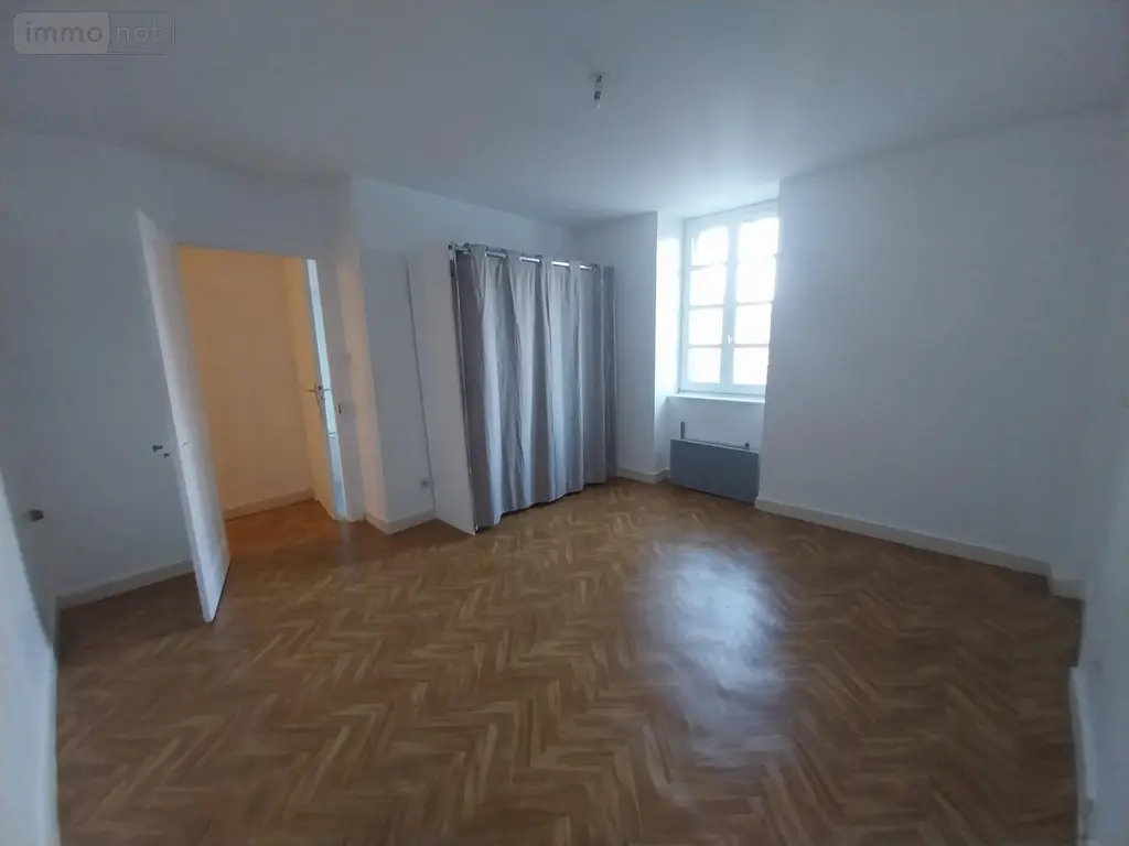 Location maison Le Genest-Saint-Isle 53940 Mayenne 53 79 m2 4 pièces 580 euros 53090-702 005