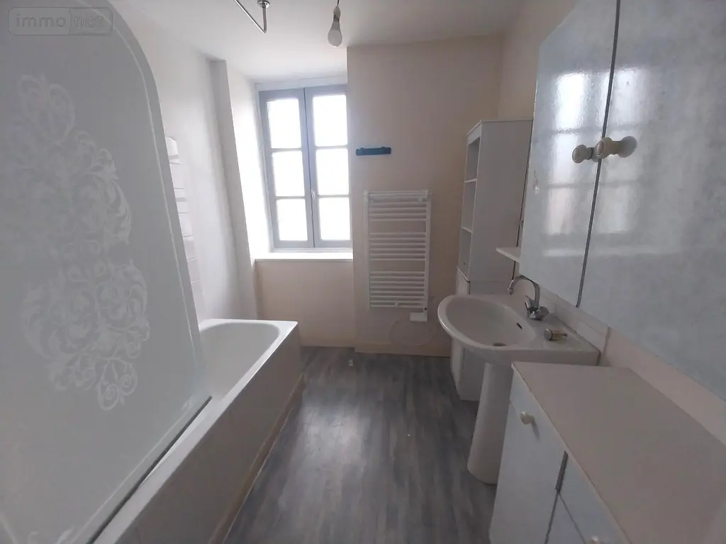 Location maison Le Genest-Saint-Isle 53940 Mayenne 53 79 m2 4 pièces 580 euros 53090-702 007