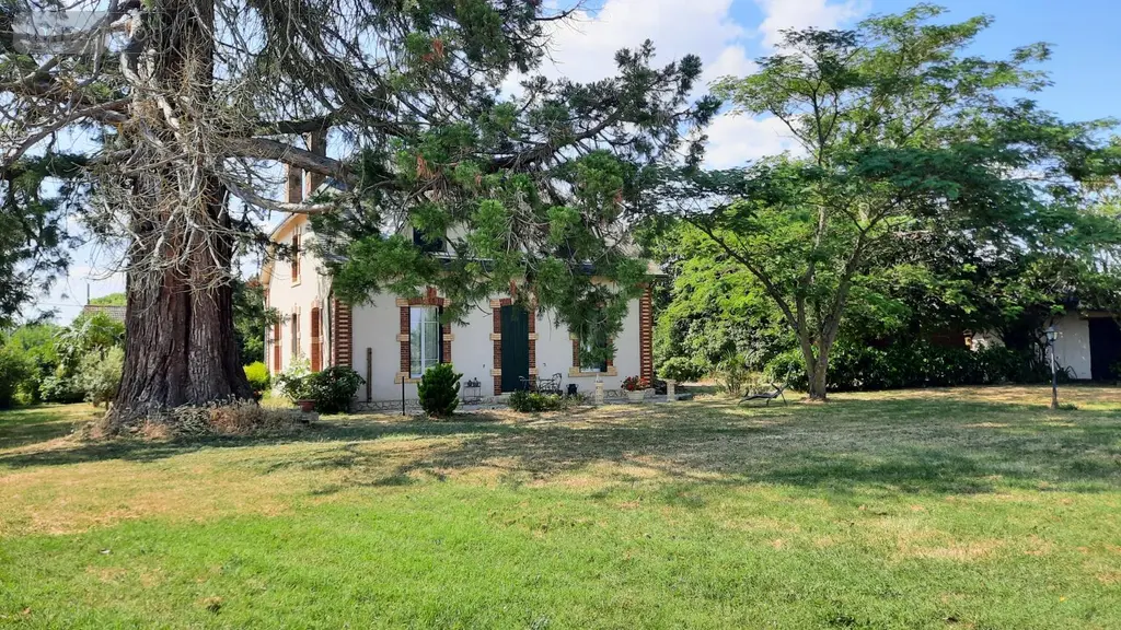 Maison a vendre Guilly 36150 Indre 36 175 m2 7 pièces 150500 euros LV026 003