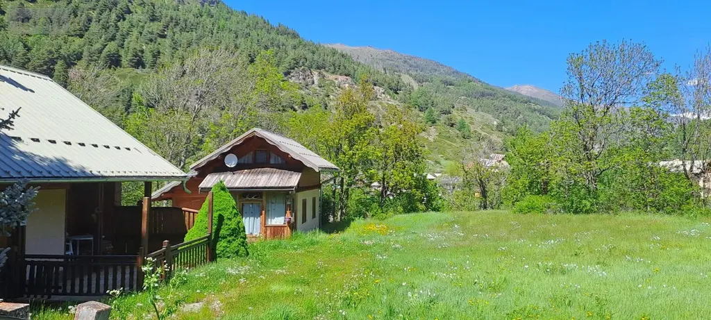 Terrain a batir a vendre Château-Ville-Vieille 05350 Hautes-Alpes 05 70000 euros SOUS PROMESSE DE VENTE / VENDU 004