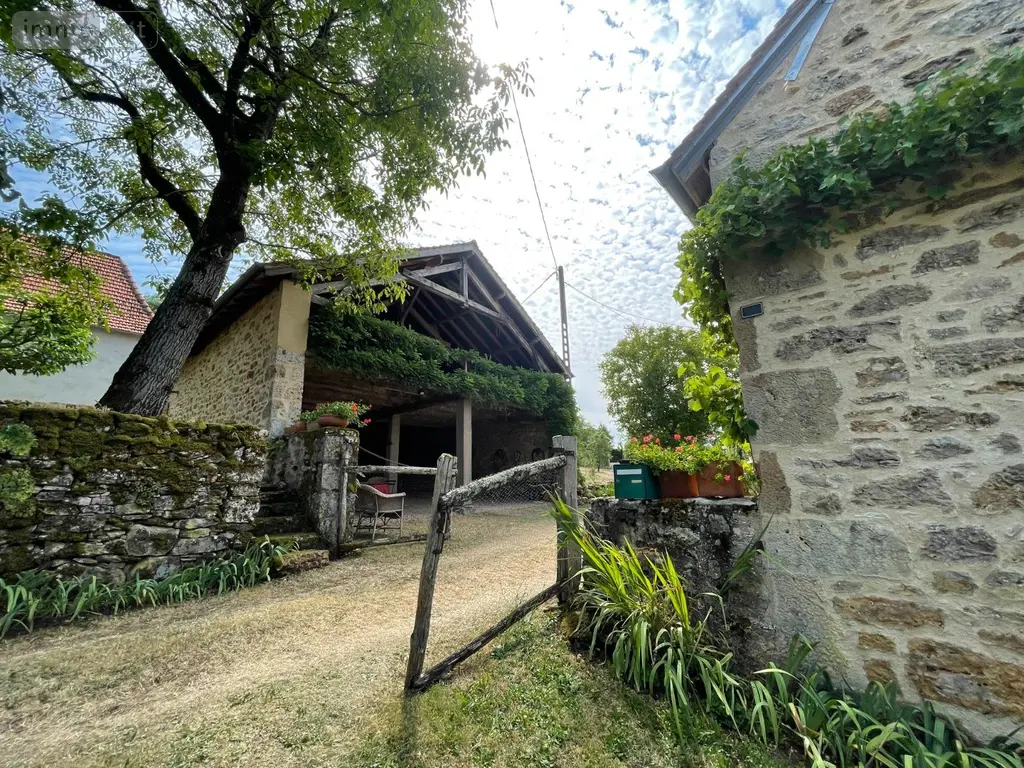 Maison a vendre Figeac 46100 Lot 46 121 m2 3 pièces 265650 euros 25.018 009