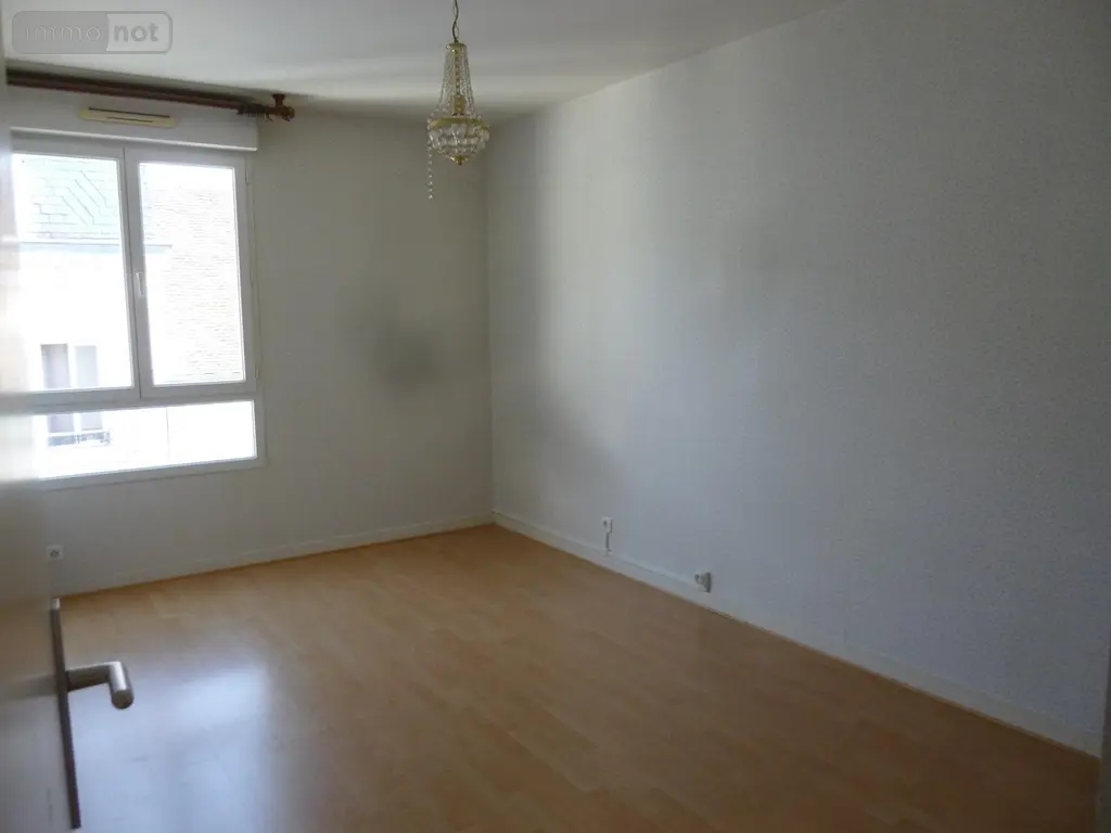 Appartement a vendre Cosne-Cours-sur-Loire 58200 Nièvre 58 82 m2 4 pièces 178500 euros ST 259 005