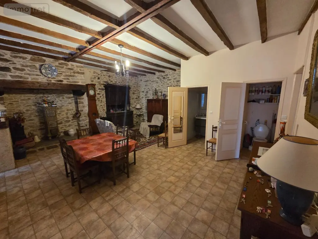 Immeuble de rapport a vendre Sauveterre-de-Rouergue 12800 Aveyron 12 241 m2 12 pièces 190000 euros 1180 002
