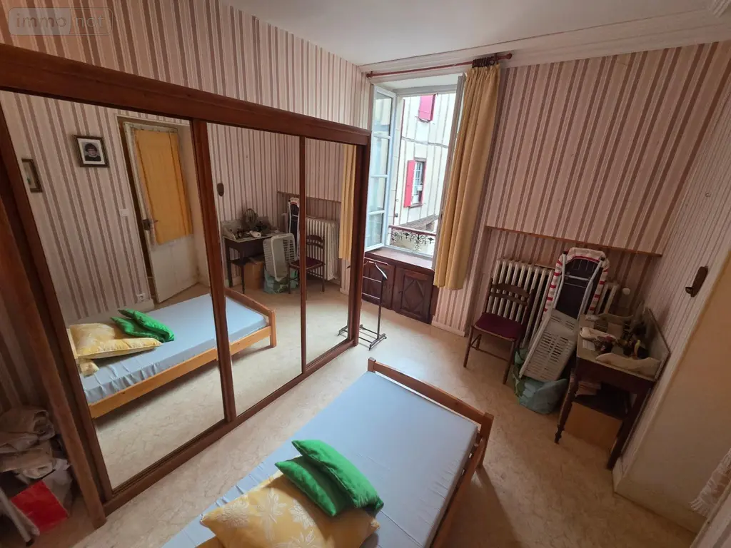 Immeuble de rapport a vendre Sauveterre-de-Rouergue 12800 Aveyron 12 241 m2 12 pièces 190000 euros 1180 006