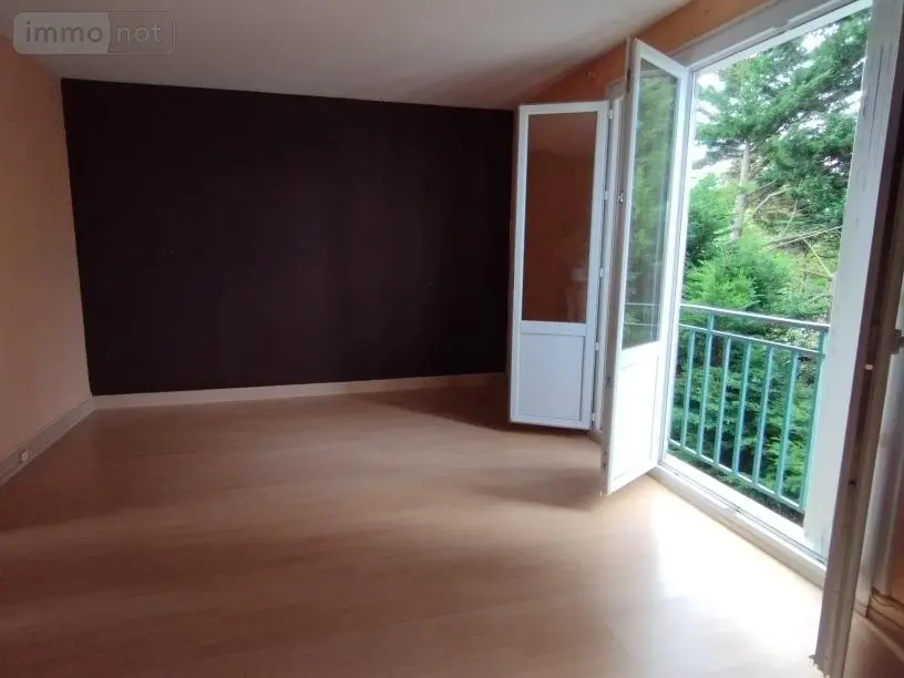 Appartement a vendre Guingamp 22200 Côtes-d'Armor 22 53 m2 4 pièces 98766 euros 00409FR 002
