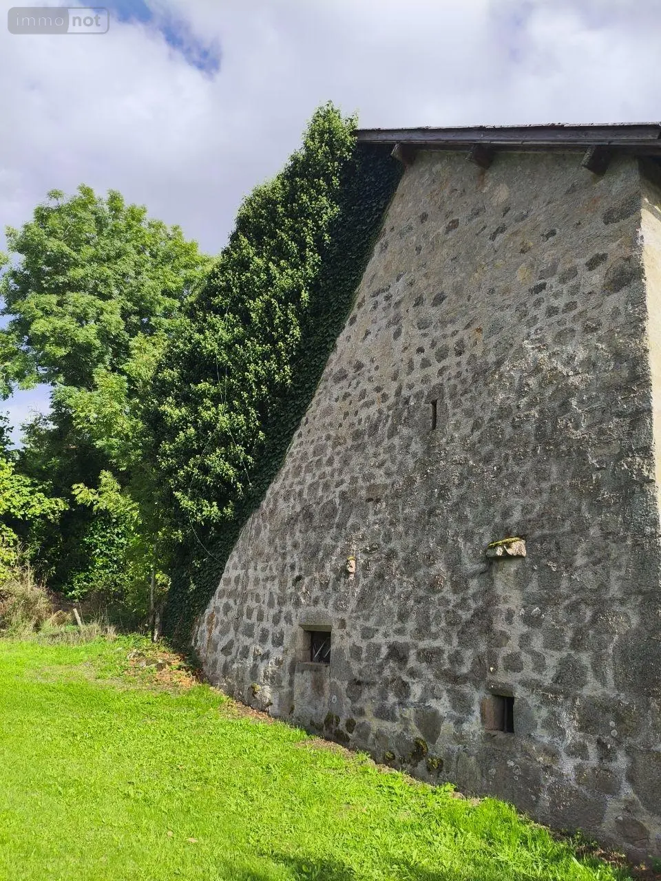 Bien agricole a vendre Sarroux - Saint Julien 19110 Corrèze 19 42400 euros M47 005