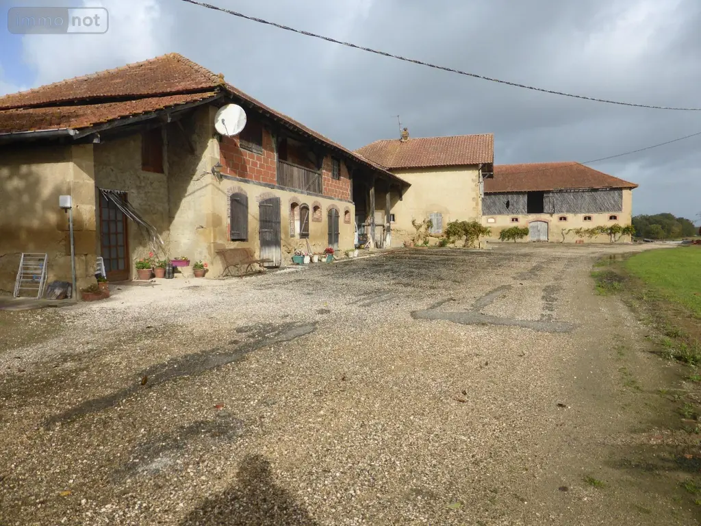 Bien agricole a vendre Cap d'Astarac 32140 Gers 32 350 m2 15 pièces 985800 euros 25011 009