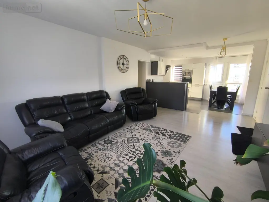 Location appartement Bourg-en-Bresse 01000 Ain 01 87 m2 4 pièces 900 euros T4 Le PEGUY 005