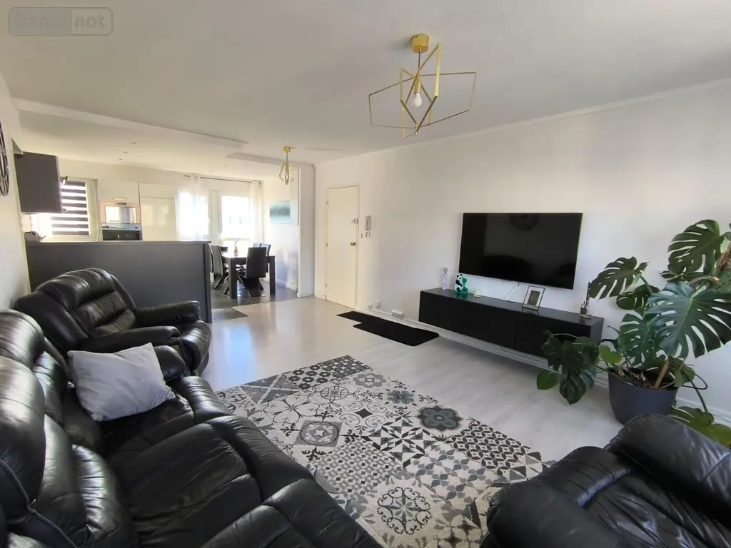 Location appartement Bourg-en-Bresse 01000 Ain 01 87 m2 4 pièces 900 euros T4 Le PEGUY 003
