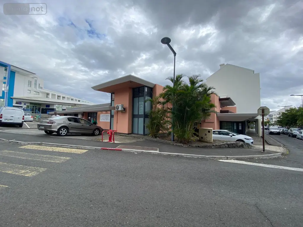 Fonds et murs commerciaux a vendre Saint-Paul 97460 La Réunion 974 4 pièces 917300 euros 228279 002