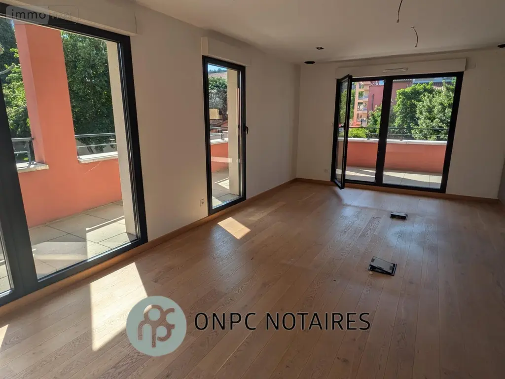 Fonds et murs commerciaux a vendre Condrieu 69420 Rhône 69 375 m2 880000 euros 10014 002