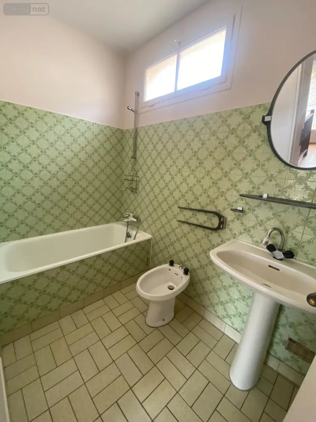 Location appartement Salornay-sur-Guye 71250 Saône-et-Loire 71 82 m2 3 pièces 660 euros location_appartement_com_71495_71250 005