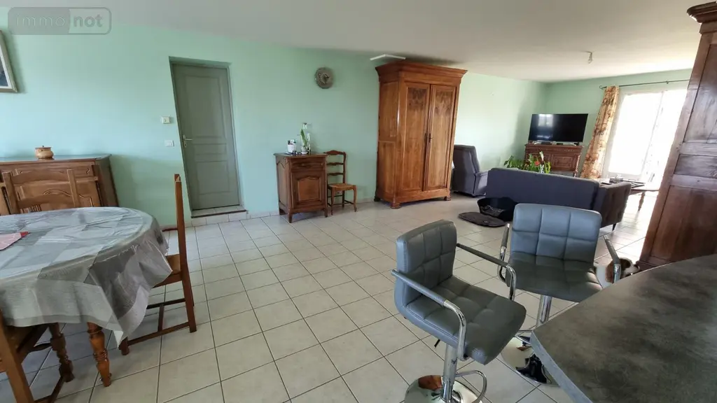 Maison a vendre Jonzac 17500 Charente-Maritime 17 169 m2 6 pièces 278250 euros 1905 010