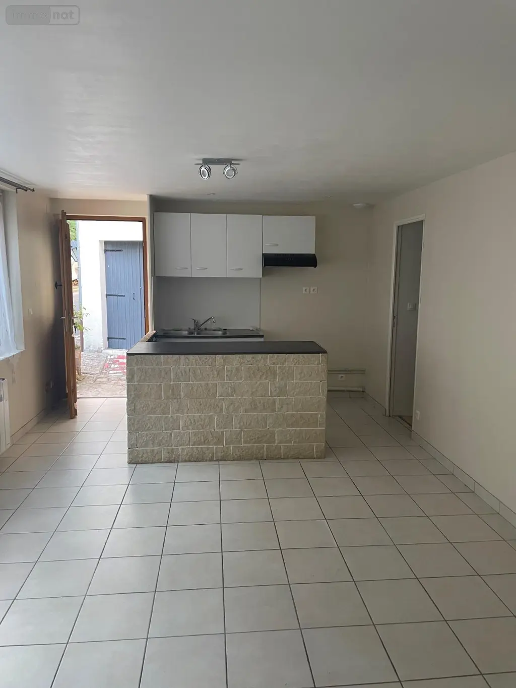 Location maison Avallon 89200 Yonne 89 84 m2 1 pièce 650 euros MAISON T4 002