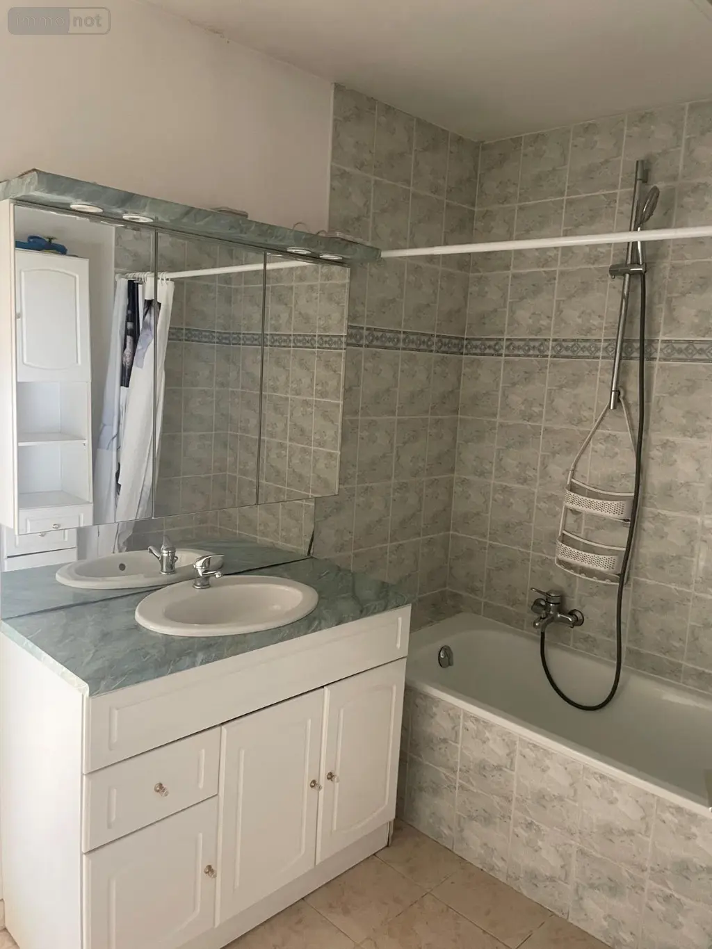 Location maison Avallon 89200 Yonne 89 84 m2 1 pièce 650 euros MAISON T4 003