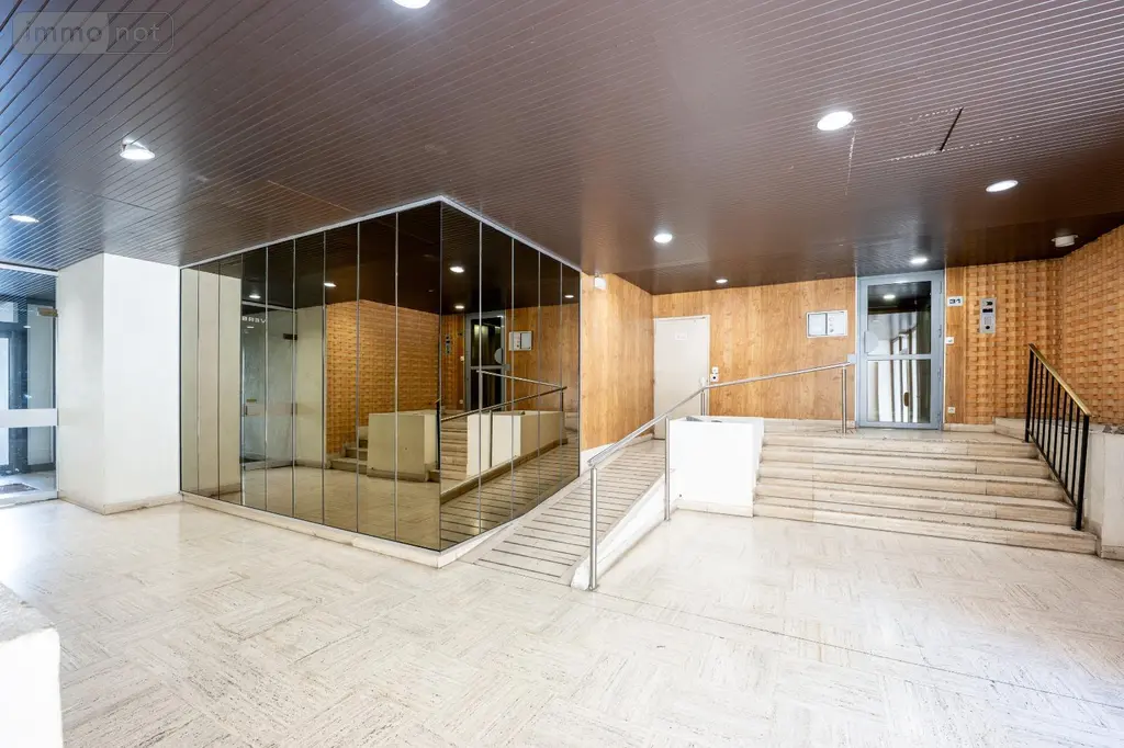 Appartement a vendre Paris 20e Arrondissement 75020 Paris 75 69 m2 3 pièces 530000 euros 3 PIECES RUE FONTARABIE 003