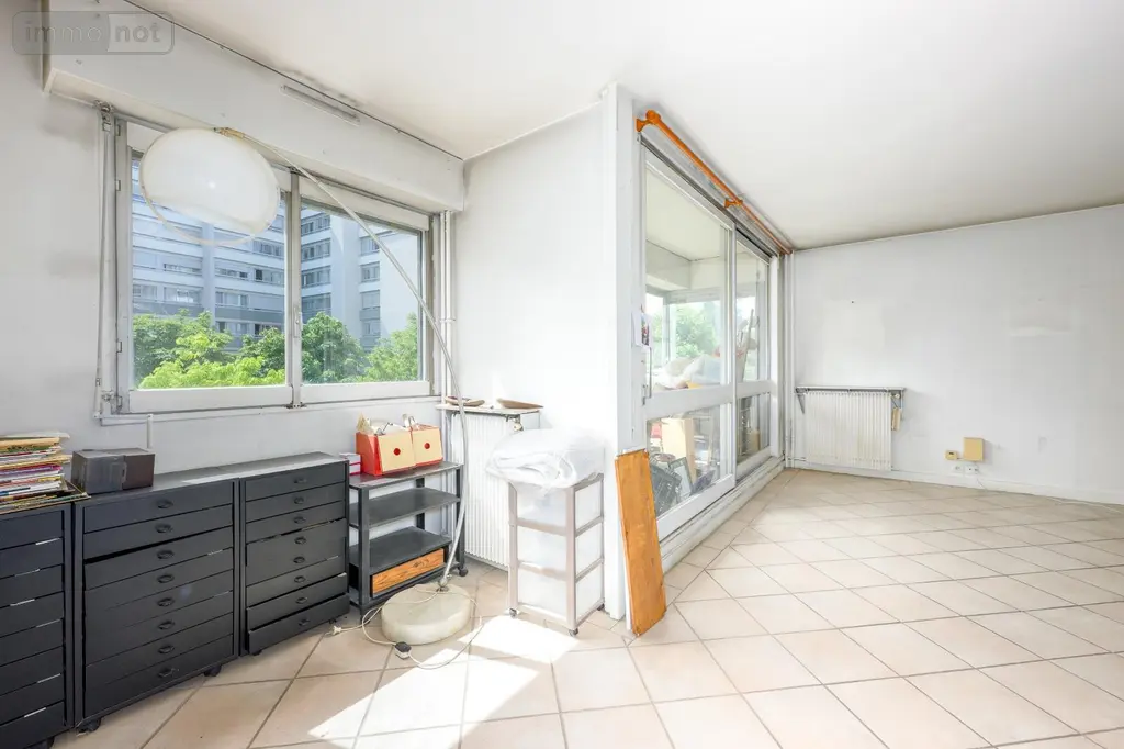 Appartement a vendre Paris 20e Arrondissement 75020 Paris 75 69 m2 3 pièces 530000 euros 3 PIECES RUE FONTARABIE 007