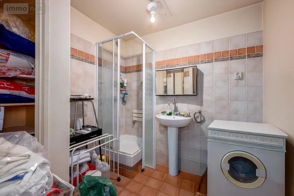 Appartement a vendre Paris 20e Arrondissement 75020 Paris 75 69 m2 3 pièces 530000 euros 3 PIECES RUE FONTARABIE 009