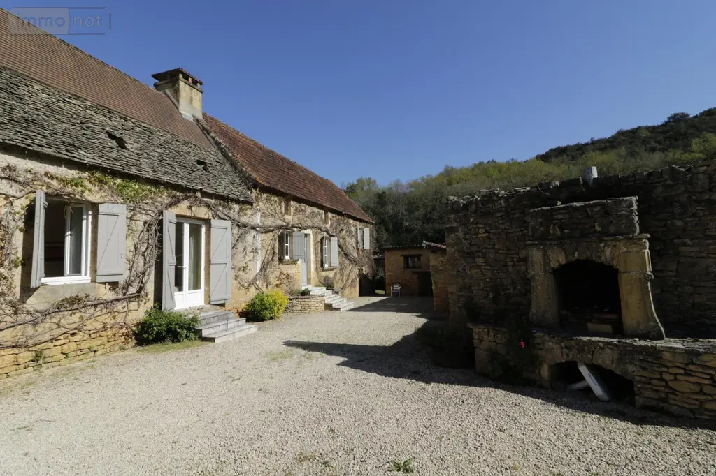 Propriete a vendre Prats-de-Carlux 24370 Dordogne 24 200 m2 10 pièces 212000 euros 135 010