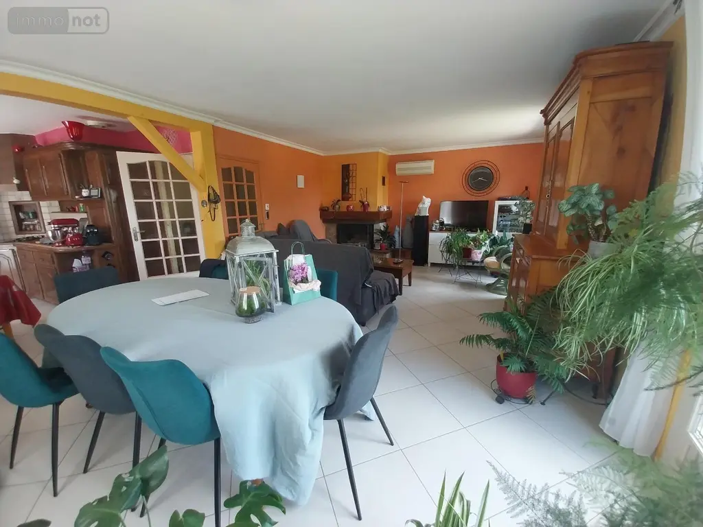 Maison a vendre Le Genest-Saint-Isle 53940 Mayenne 53 146 m2 7 pièces 280298 euros 53090-997 003